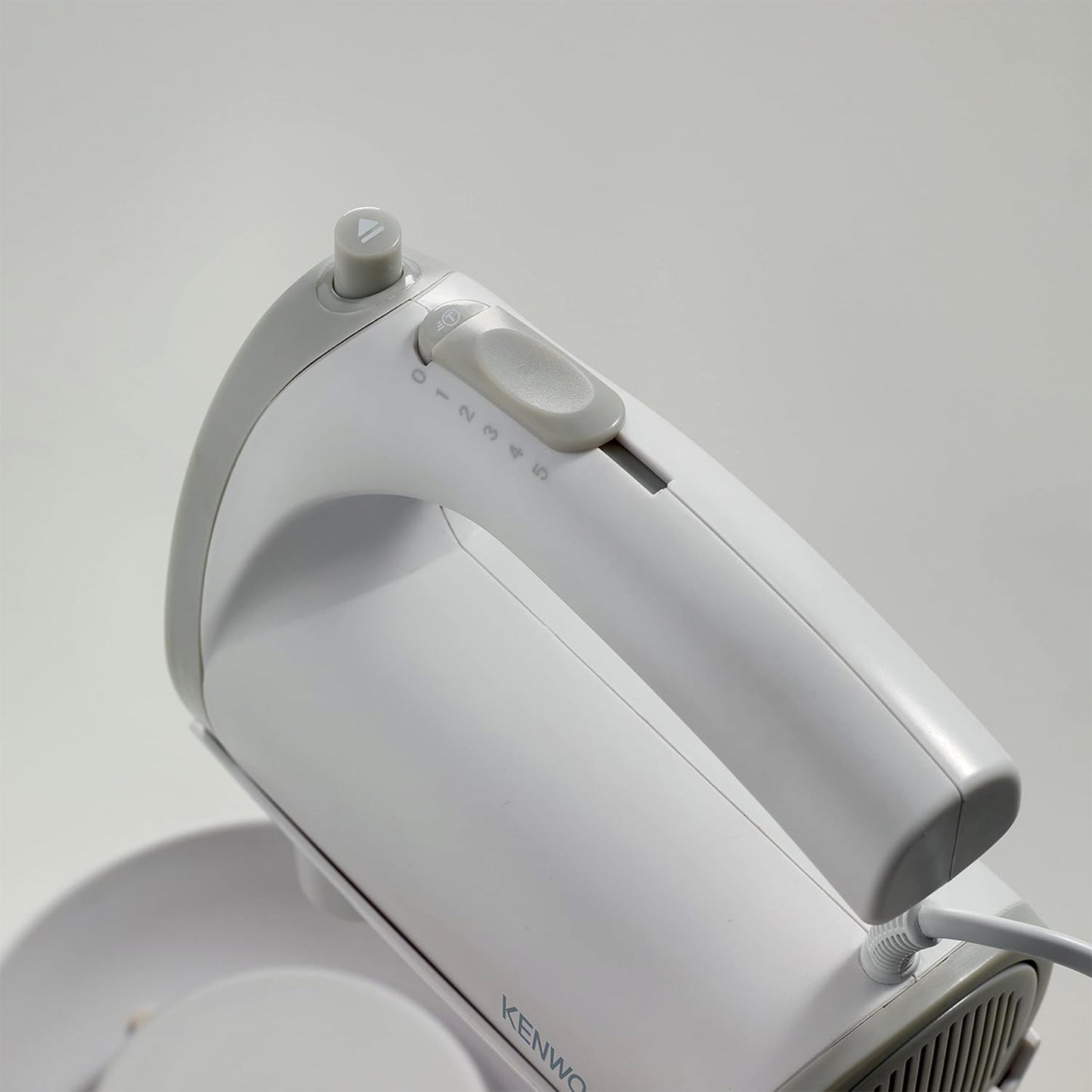 Kenwood Hand Mixer 300 Watt White (HMP20.000WH)